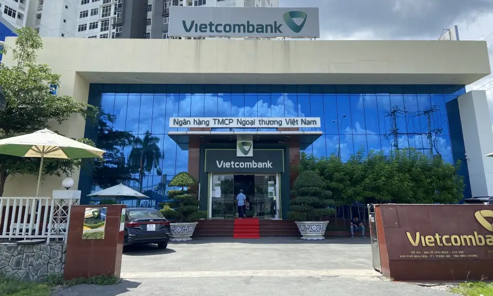 tổng đài Vietcombank Bình Dương 